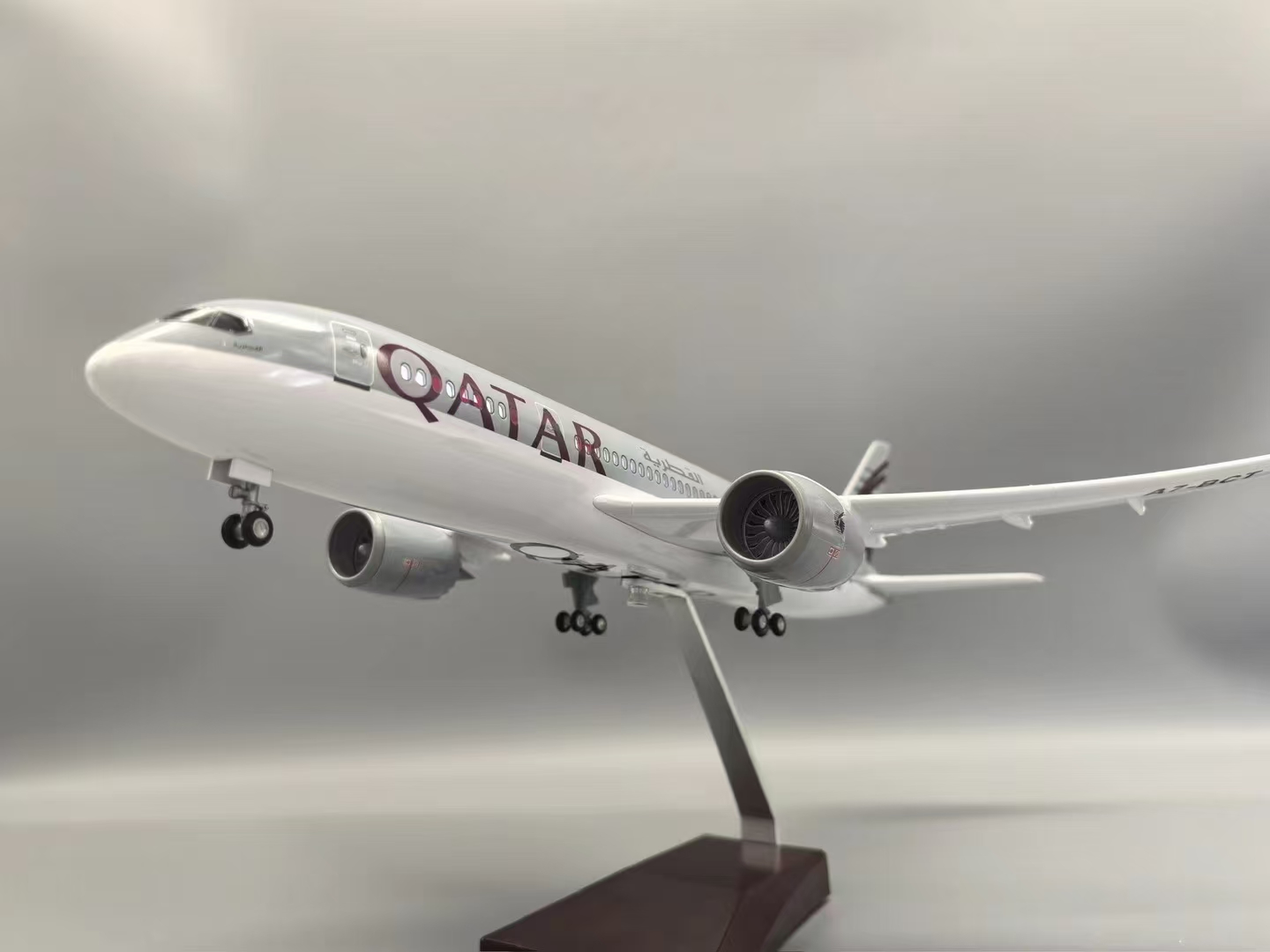 47cm 1/130 스케일 카타르 B787 레진 다이캐 - Home Decor Qatar 리뷰 및 가격