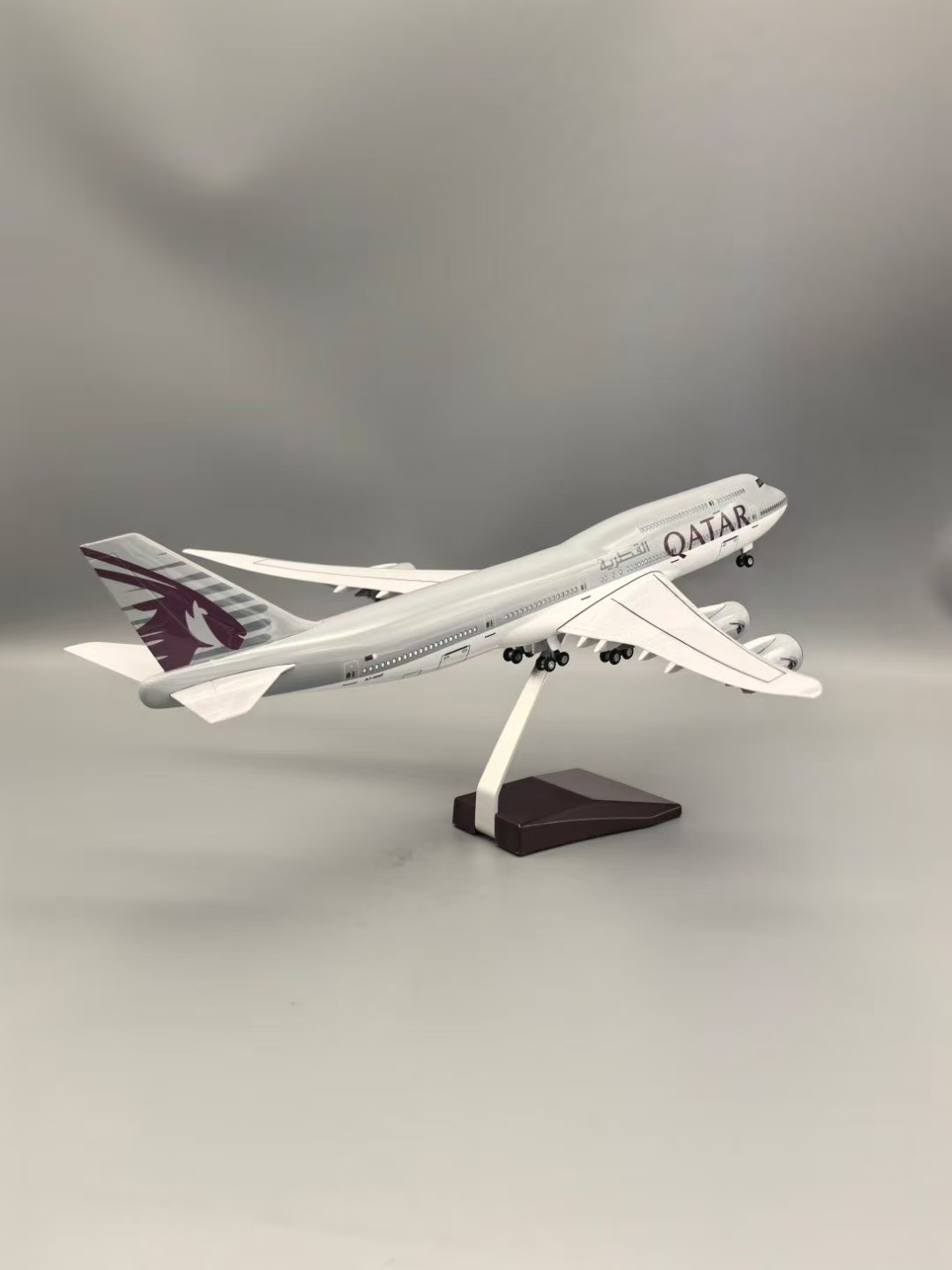 B747 비행기 모델 1:130 스케일 항공기 카타르  - Home Decor Qatar 리뷰 및 가격