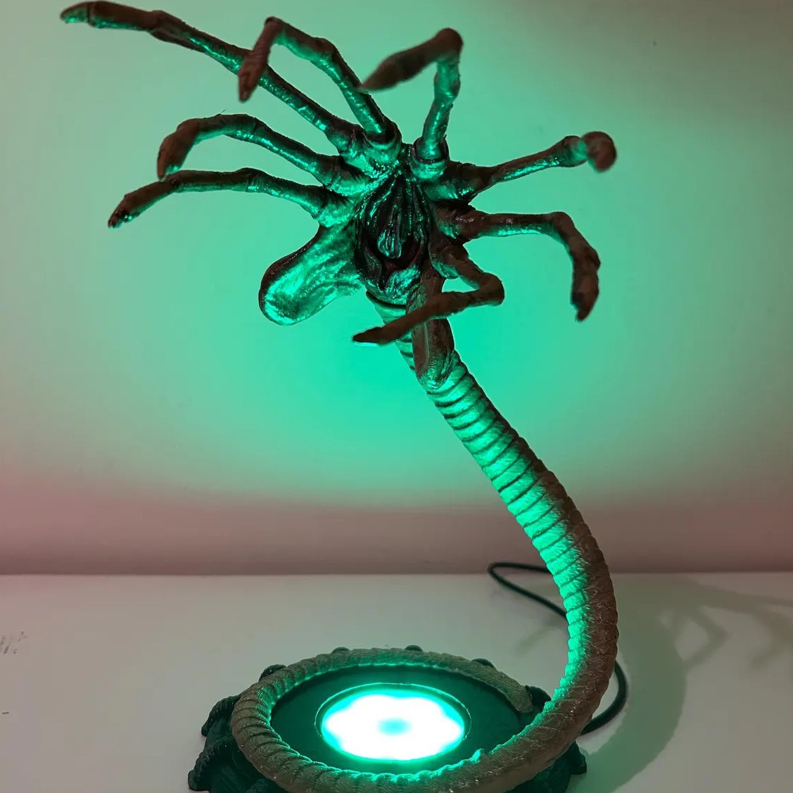 외계인 페이스허거 램프 야간 조명, LED 조명이 있는 - Home Decor Lighting 리뷰 및 가격