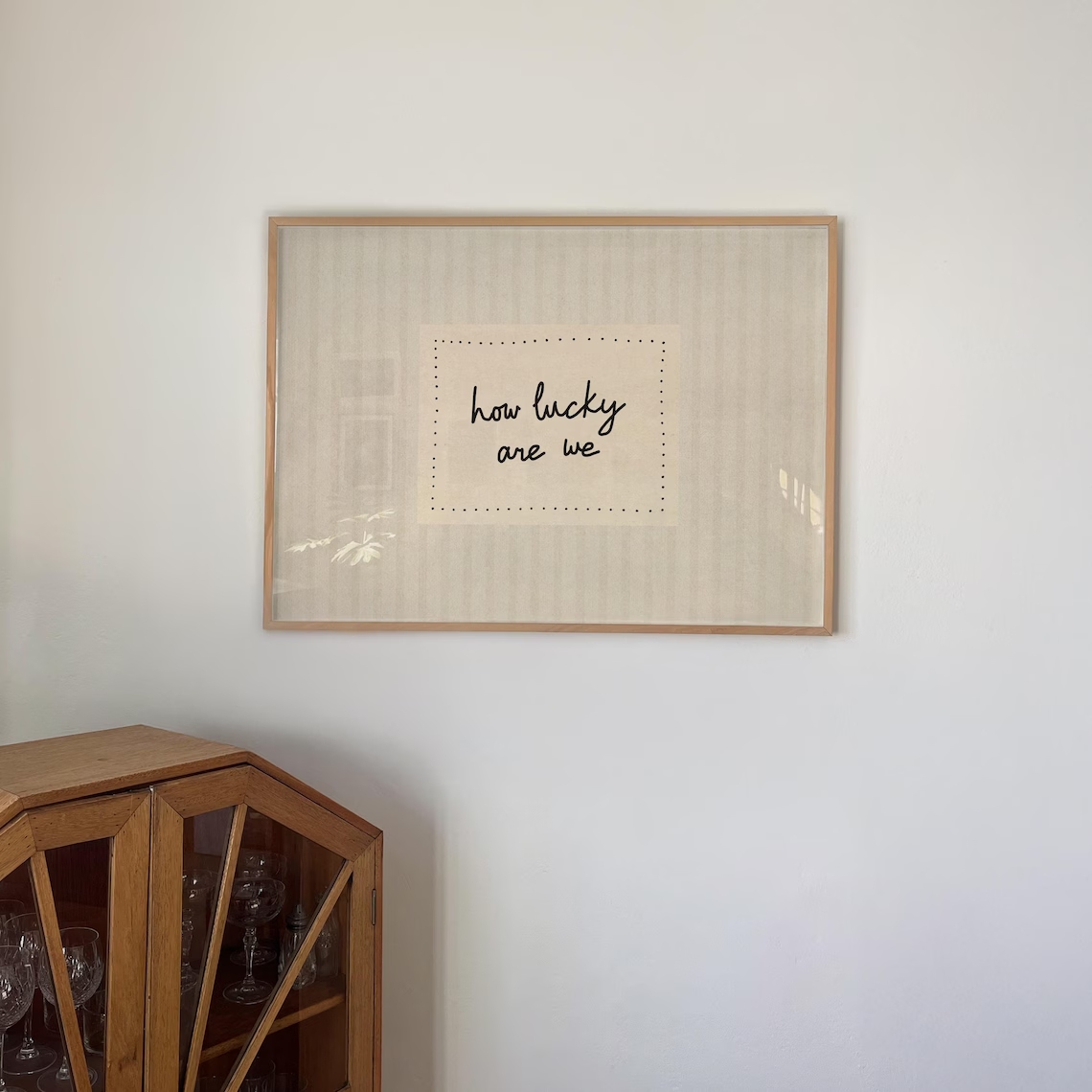 현대적이고 미니멀한 스타일의 '우리가 얼마나 행운인가' - Home Decor Minimal 리뷰 및 가격